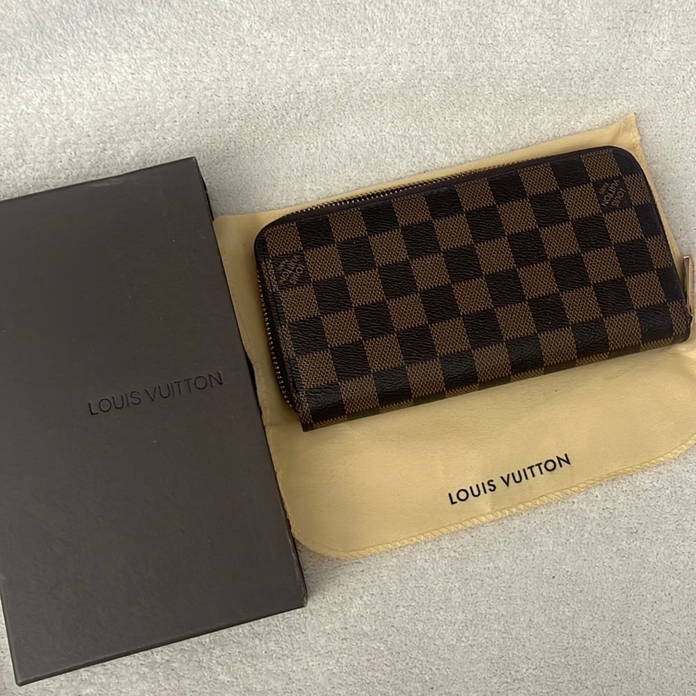 Fashionable Style Wallet